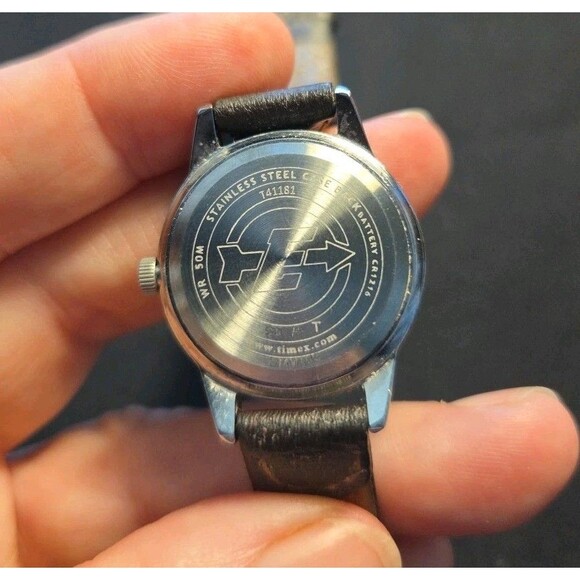 Women's TIMEX "Expedition" Watch Indiglo Water Resistant 50 M Leather Band EUC - Picture 2 of 6